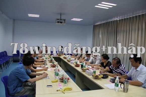 Cuộc họp giữa lãnh đạo Trường Cao đẳng Nghề Tam Hạ và ban lãnh đạo Công ty Hậu Phúc tại hiện trường