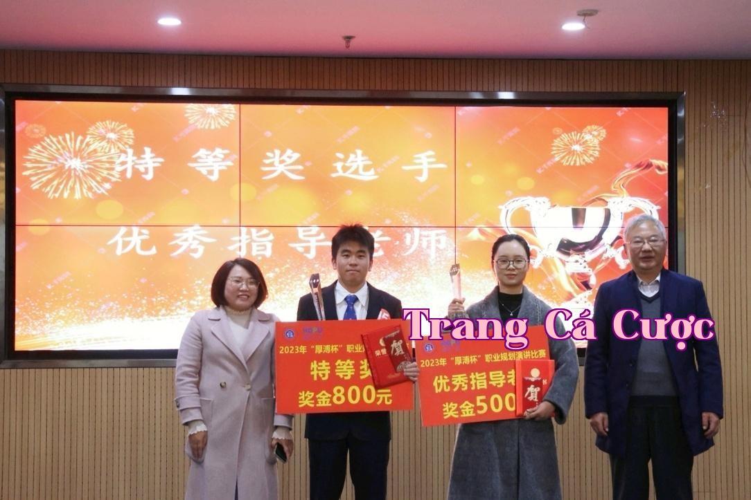29e3c9eb1075481d8244b8bd0a9d1420_đồng_hành.jpg